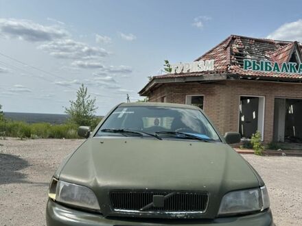 Вольво V50 2000 у Изюме на Automoto.ua Зелений Вольво V50, об'ємом двигуна 1.9 л та пробігом 333 тис. км за 1250 $, фото 1 на Automoto.ua