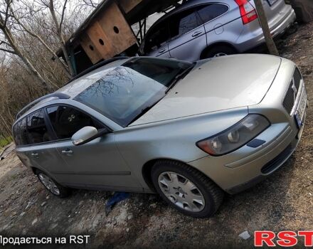 Зелений Вольво V50, об'ємом двигуна 1.6 л та пробігом 360 тис. км за 3800 $, фото 1 на Automoto.ua