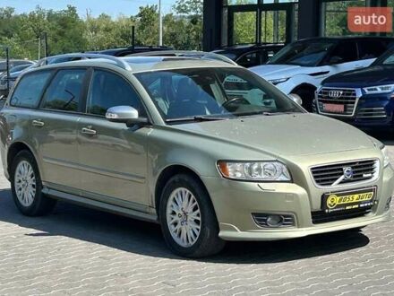 Вольво В50 2008 в Черновцах на Automoto.ua Зеленый Вольво В50, объемом двигателя 2.5 л и пробегом 180 тыс. км за 8000 $, фото 1 на Automoto.ua