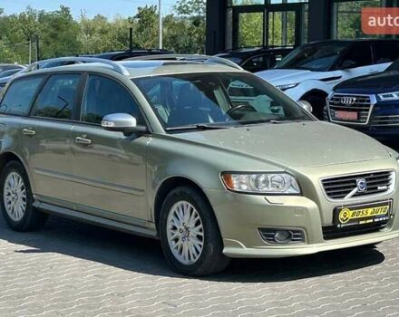 Зеленый Вольво В50, объемом двигателя 2.5 л и пробегом 180 тыс. км за 8000 $, фото 1 на Automoto.ua