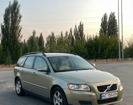 Зеленый Вольво В50, объемом двигателя 1.8 л и пробегом 257 тыс. км за 6300 $, фото 1 на Automoto.ua