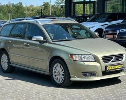 Зеленый Вольво В50, объемом двигателя 2.5 л и пробегом 180 тыс. км за 8000 $, фото 1 на Automoto.ua