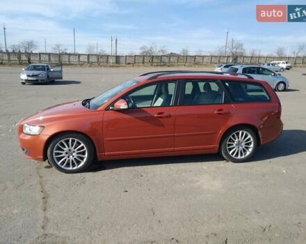 Оранжевый Вольво В50, объемом двигателя 2 л и пробегом 345 тыс. км за 8400 $, фото 4 на Automoto.ua