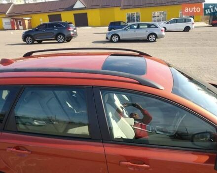 Оранжевый Вольво В50, объемом двигателя 2 л и пробегом 345 тыс. км за 8400 $, фото 2 на Automoto.ua