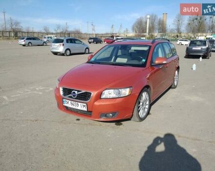 Оранжевый Вольво В50, объемом двигателя 2 л и пробегом 345 тыс. км за 8400 $, фото 5 на Automoto.ua