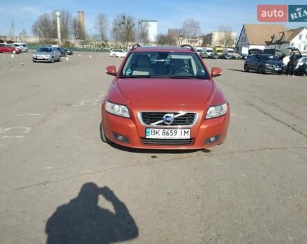 Оранжевый Вольво В50, объемом двигателя 2 л и пробегом 345 тыс. км за 8400 $, фото 6 на Automoto.ua