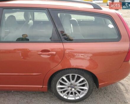 Оранжевый Вольво В50, объемом двигателя 2 л и пробегом 345 тыс. км за 8400 $, фото 8 на Automoto.ua