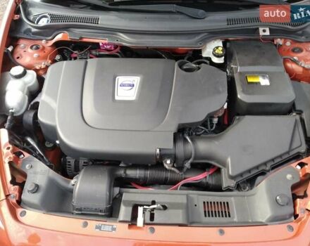 Оранжевый Вольво В50, объемом двигателя 2 л и пробегом 345 тыс. км за 8400 $, фото 34 на Automoto.ua