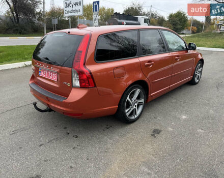 Оранжевый Вольво В50, объемом двигателя 1.6 л и пробегом 165 тыс. км за 8900 $, фото 4 на Automoto.ua