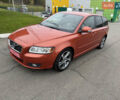 Оранжевый Вольво В50, объемом двигателя 1.6 л и пробегом 165 тыс. км за 8900 $, фото 1 на Automoto.ua