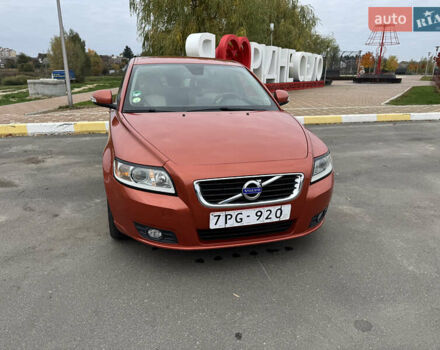 Оранжевый Вольво В50, объемом двигателя 1.6 л и пробегом 165 тыс. км за 8900 $, фото 10 на Automoto.ua