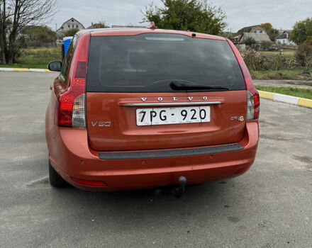 Оранжевый Вольво В50, объемом двигателя 1.6 л и пробегом 165 тыс. км за 8900 $, фото 6 на Automoto.ua