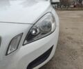 Белый Вольво B60, объемом двигателя 2 л и пробегом 270 тыс. км за 12496 $, фото 18 на Automoto.ua