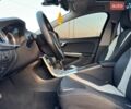 Белый Вольво B60, объемом двигателя 2 л и пробегом 265 тыс. км за 12650 $, фото 34 на Automoto.ua
