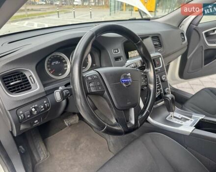 Білий Вольво B60, об'ємом двигуна 2.4 л та пробігом 200 тис. км за 10650 $, фото 34 на Automoto.ua