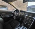 Белый Вольво B60, объемом двигателя 1.98 л и пробегом 330 тыс. км за 9500 $, фото 8 на Automoto.ua