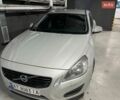 Белый Вольво B60, объемом двигателя 1.98 л и пробегом 390 тыс. км за 8750 $, фото 4 на Automoto.ua