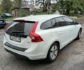 Белый Вольво B60, объемом двигателя 1.98 л и пробегом 250 тыс. км за 8900 $, фото 3 на Automoto.ua