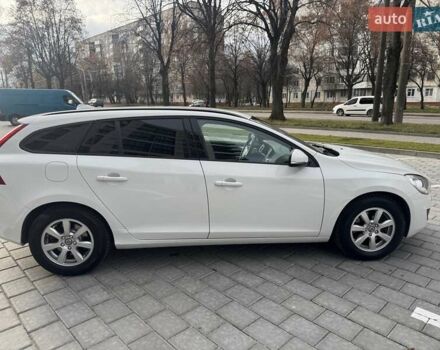 Білий Вольво B60, об'ємом двигуна 2.4 л та пробігом 200 тис. км за 10650 $, фото 9 на Automoto.ua