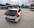 Белый Вольво B60, объемом двигателя 1.98 л и пробегом 390 тыс. км за 8750 $, фото 8 на Automoto.ua
