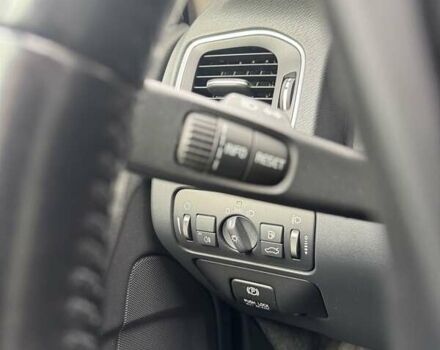 Білий Вольво B60, об'ємом двигуна 2.4 л та пробігом 200 тис. км за 10650 $, фото 55 на Automoto.ua