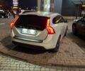 Белый Вольво B60, объемом двигателя 1.98 л и пробегом 390 тыс. км за 8750 $, фото 27 на Automoto.ua