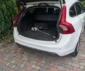 Белый Вольво B60, объемом двигателя 2 л и пробегом 220 тыс. км за 9500 $, фото 3 на Automoto.ua