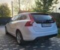 Белый Вольво B60, объемом двигателя 1.98 л и пробегом 330 тыс. км за 9500 $, фото 6 на Automoto.ua