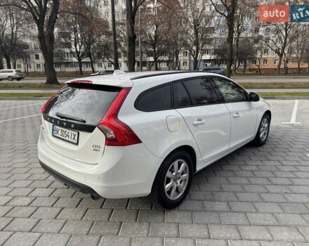 Білий Вольво B60, об'ємом двигуна 2.4 л та пробігом 200 тис. км за 10650 $, фото 7 на Automoto.ua