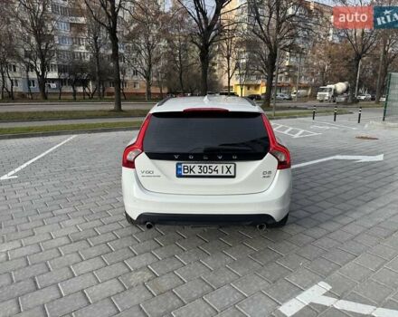 Білий Вольво B60, об'ємом двигуна 2.4 л та пробігом 200 тис. км за 10650 $, фото 2 на Automoto.ua