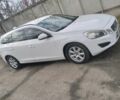 Белый Вольво B60, объемом двигателя 1.6 л и пробегом 253 тыс. км за 9200 $, фото 1 на Automoto.ua