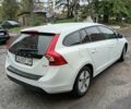 Белый Вольво B60, объемом двигателя 1.98 л и пробегом 250 тыс. км за 8900 $, фото 3 на Automoto.ua