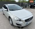 Белый Вольво B60, объемом двигателя 1.98 л и пробегом 390 тыс. км за 8750 $, фото 6 на Automoto.ua