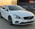 Белый Вольво B60, объемом двигателя 2 л и пробегом 265 тыс. км за 12650 $, фото 2 на Automoto.ua