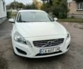 Белый Вольво B60, объемом двигателя 1.98 л и пробегом 250 тыс. км за 8900 $, фото 1 на Automoto.ua