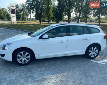 Белый Вольво B60, объемом двигателя 1.98 л и пробегом 247 тыс. км за 10350 $, фото 9 на Automoto.ua