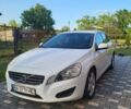 Белый Вольво B60, объемом двигателя 1.98 л и пробегом 330 тыс. км за 9500 $, фото 1 на Automoto.ua