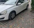 Белый Вольво B60, объемом двигателя 2 л и пробегом 220 тыс. км за 9500 $, фото 7 на Automoto.ua