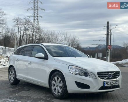 Белый Вольво B60, объемом двигателя 2.4 л и пробегом 203 тыс. км за 12699 $, фото 7 на Automoto.ua