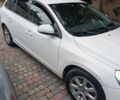 Белый Вольво B60, объемом двигателя 2 л и пробегом 220 тыс. км за 9500 $, фото 1 на Automoto.ua