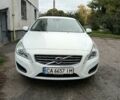 Белый Вольво B60, объемом двигателя 1.98 л и пробегом 250 тыс. км за 8900 $, фото 1 на Automoto.ua