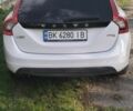 Белый Вольво B60, объемом двигателя 1.6 л и пробегом 253 тыс. км за 9200 $, фото 3 на Automoto.ua