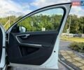 Белый Вольво B60, объемом двигателя 2.4 л и пробегом 236 тыс. км за 11600 $, фото 42 на Automoto.ua