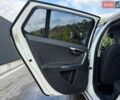 Белый Вольво B60, объемом двигателя 2.4 л и пробегом 236 тыс. км за 11600 $, фото 28 на Automoto.ua