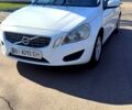 Белый Вольво B60, объемом двигателя 1.6 л и пробегом 335 тыс. км за 8900 $, фото 4 на Automoto.ua