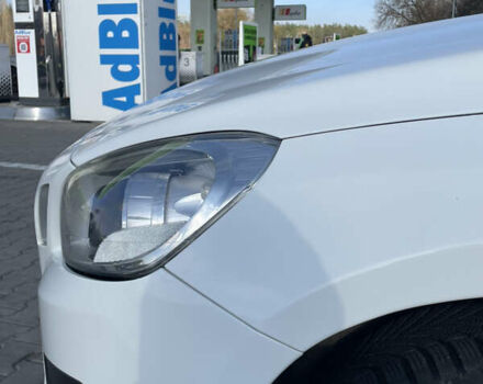 Белый Вольво B60, объемом двигателя 2 л и пробегом 280 тыс. км за 10300 $, фото 2 на Automoto.ua