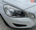 Белый Вольво B60, объемом двигателя 2.4 л и пробегом 160 тыс. км за 13500 $, фото 17 на Automoto.ua