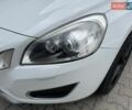 Белый Вольво B60, объемом двигателя 2.4 л и пробегом 160 тыс. км за 13900 $, фото 16 на Automoto.ua