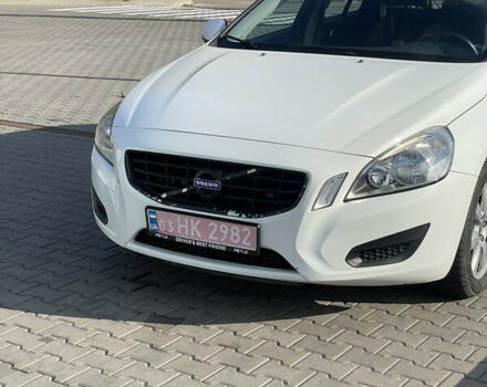 Белый Вольво B60, объемом двигателя 2 л и пробегом 280 тыс. км за 10300 $, фото 36 на Automoto.ua