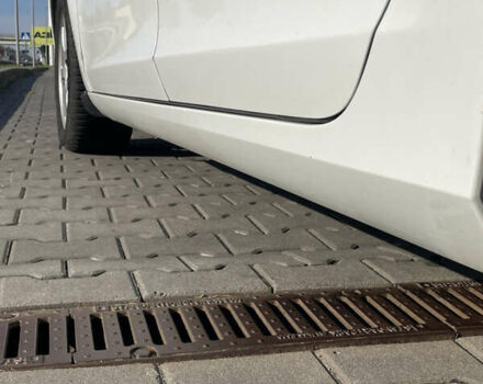 Белый Вольво B60, объемом двигателя 2 л и пробегом 280 тыс. км за 10300 $, фото 8 на Automoto.ua